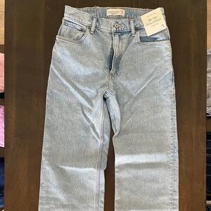 Abercrombie & Fitch High Rise 90s Relaxed Jean